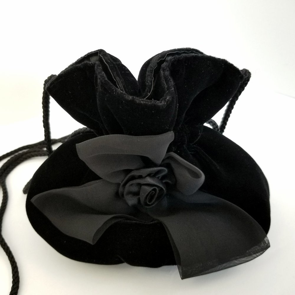 CAROLYNE BARTON Black Velvet Drawstring Clutch Bag - Picture 2 of 8